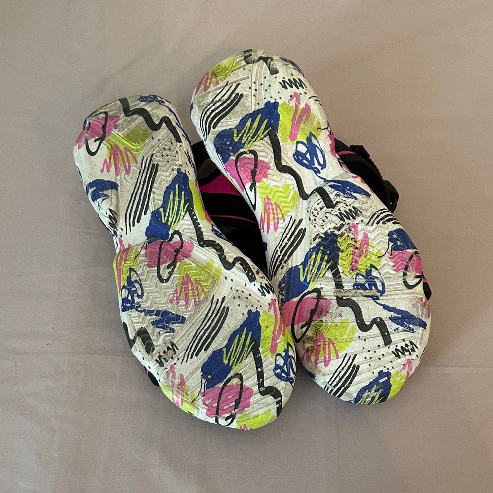 Rouge Helium Black Sandals with Pink Trim and Floral Sole - Picture 3 of 4